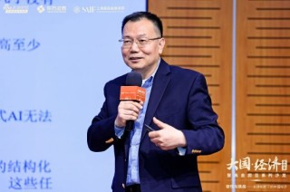 严弘建议：企业需优先投资AI增强技术，优化人力配置