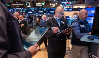 盘前：纳指期货涨0.3% 美股再逼近历史高位