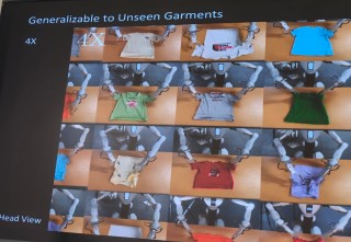 银河通用机器人创始人及CTO王鹤：合成数据赋能的具身大模型开启工商业场景规模化落地