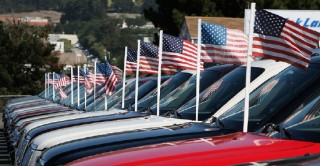 特朗普大幅放宽汽车燃油效率标准 美汽车行业不确定性加剧