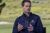 Snap发布强劲业绩指引及4亿美元Perplexity合作协议 股价飙升25%