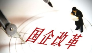 为何期货价格会受供需影响波动？