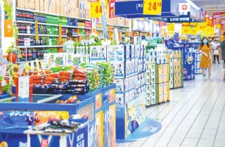 电商企业竞逐线下便利店