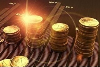 如何进行金融数据合计？合计数据有什么作用？