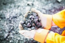 汽车爬坡时如何避免动力不足？