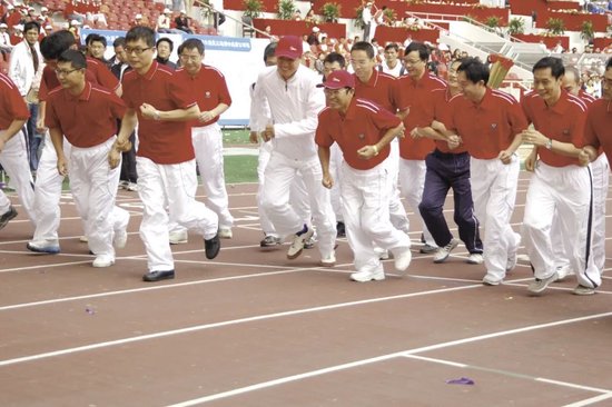 美的扫地机器人去年亏了2亿多，方洪波：做得再差也会一直做  第5张