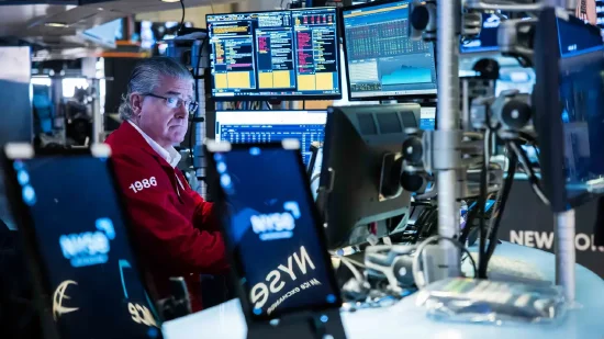 午盘：美股维持下跌局面 道指跌逾300点  第1张