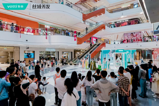 沐浴、护肤一步到位，你和白富美之间只差一台华帝美肌浴热水器  第4张