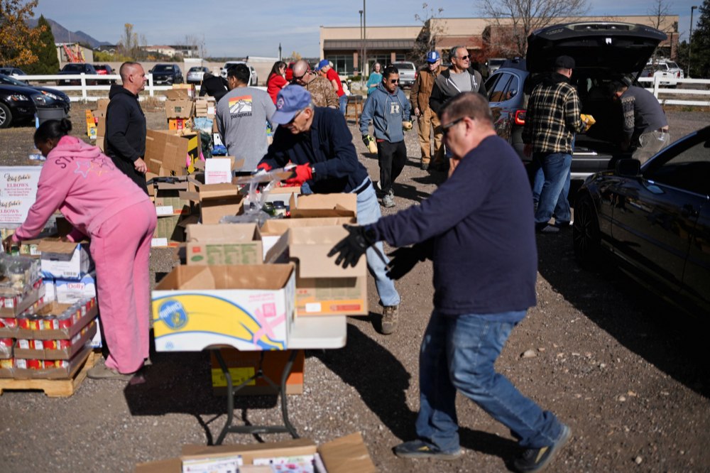 政府关门四十天，海湖庄园“歌舞升平”  第2张