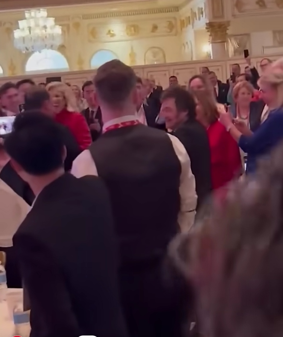 政府关门四十天，海湖庄园“歌舞升平”  第5张