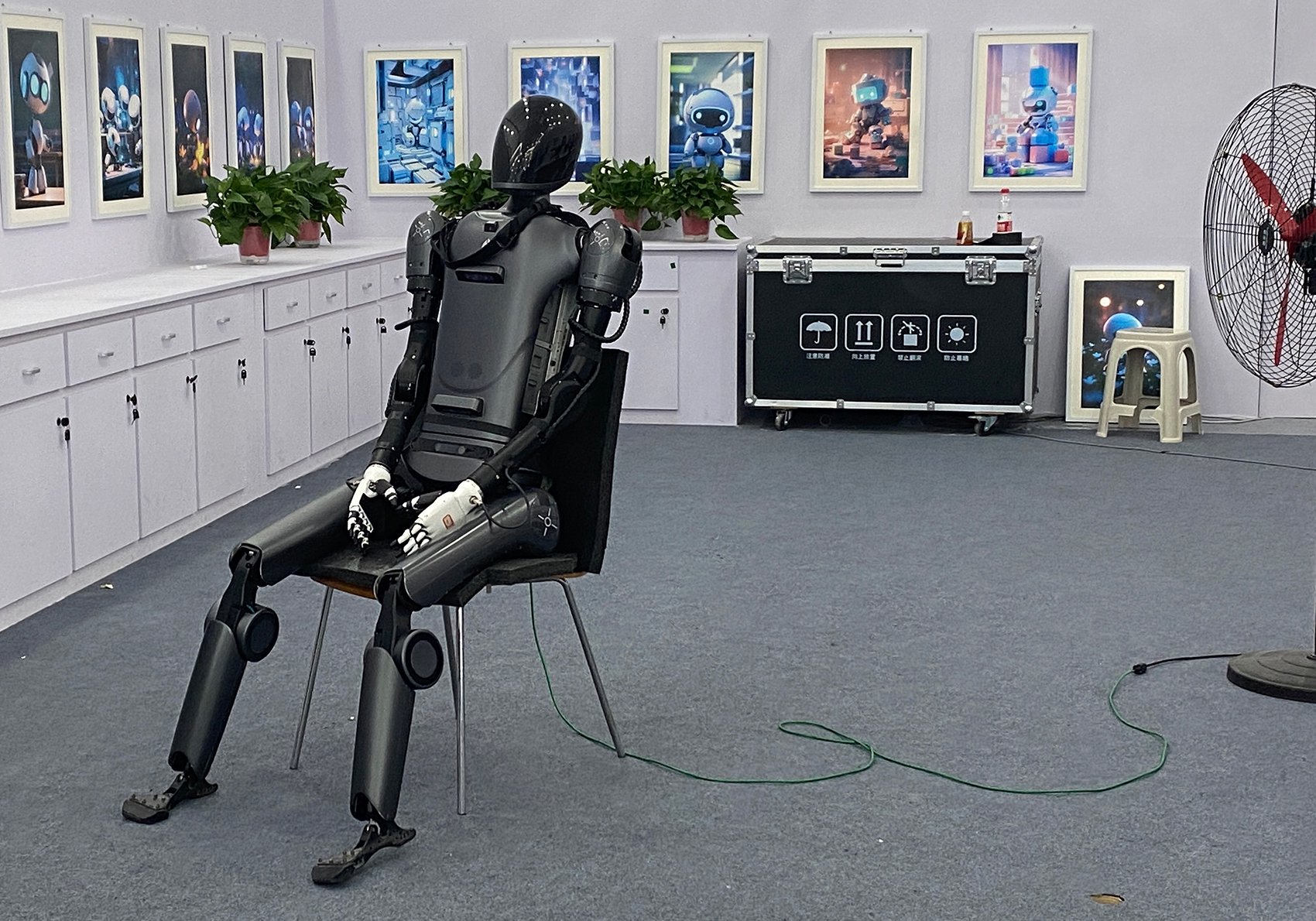 官宣!2.64亿元,优必选中标人形机器人项目!王兴兴、彭志辉,有新身份 第4张 官宣!2.64亿元,优必选中标人形机器人项目!王兴兴、彭志辉,有新身份 第4张